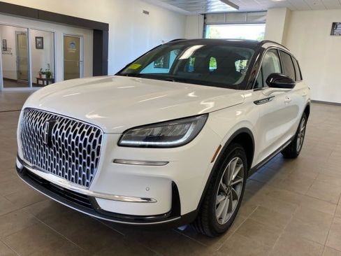 New 2025 Lincoln Corsair AWD w/ Equipment Group 101A image 4