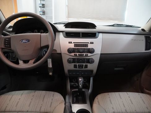 Used 2011 Ford Focus SE FWD image 18