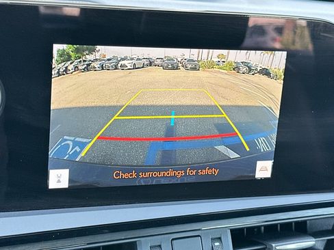 Used 2025 Lexus ES 300h w/ Premium Package FWD image 24