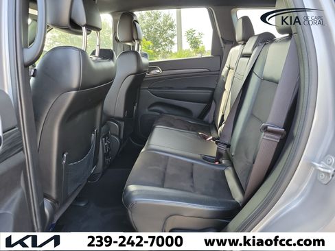 Used 2021 Jeep Grand Cherokee Laredo X RWD image 13