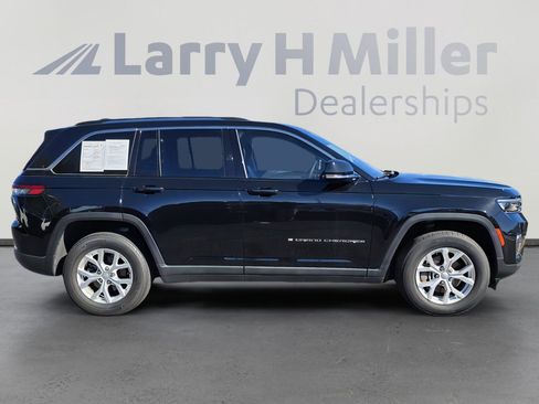 Used 2023 Jeep Grand Cherokee Limited w/ Trailer Tow Prep Group (B) image 6