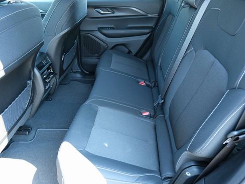 New 2025 Jeep Grand Cherokee Laredo w/ Luxury Tech Group I image 27