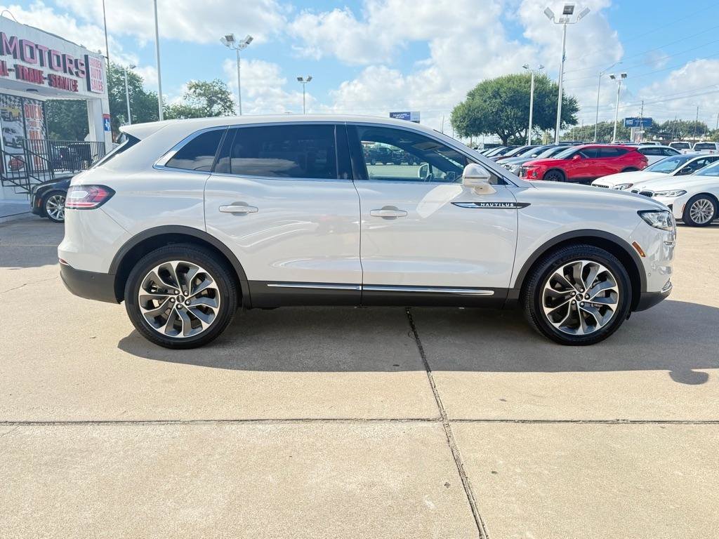 Used 2022 Lincoln Nautilus Reserve w/ Equipment Group 201A AWD/4WD image 8