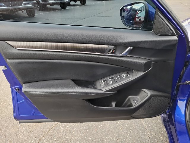 Used 2018 Honda Accord Sport image 26