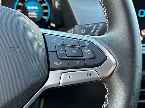 Certified 2025 Volkswagen Atlas Cross Sport SE image 14