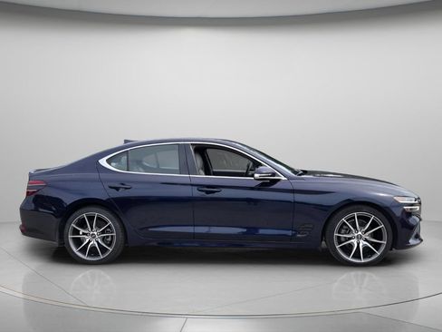 Used 2023 Genesis G70 2.0T RWD image 4