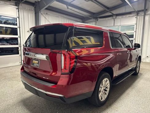 Used 2021 GMC Yukon XL SLT w/ SLT Luxury Plus Package AWD/4WD image 18