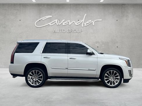 Used 2019 Cadillac Escalade Luxury image 16