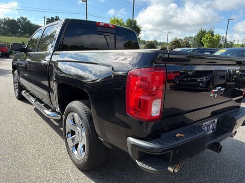 Used 2017 Chevrolet Silverado 1500 LTZ Z71 w/ LTZ Plus Package AWD/4WD image 10