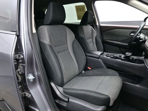 Used 2021 Nissan Rogue SV image 14