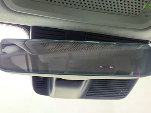 Used 2025 Rivian R1S Premium AWD/4WD image 59