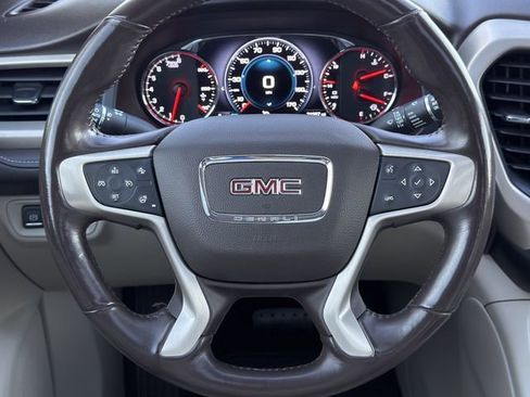 Used 2019 GMC Acadia Denali image 13