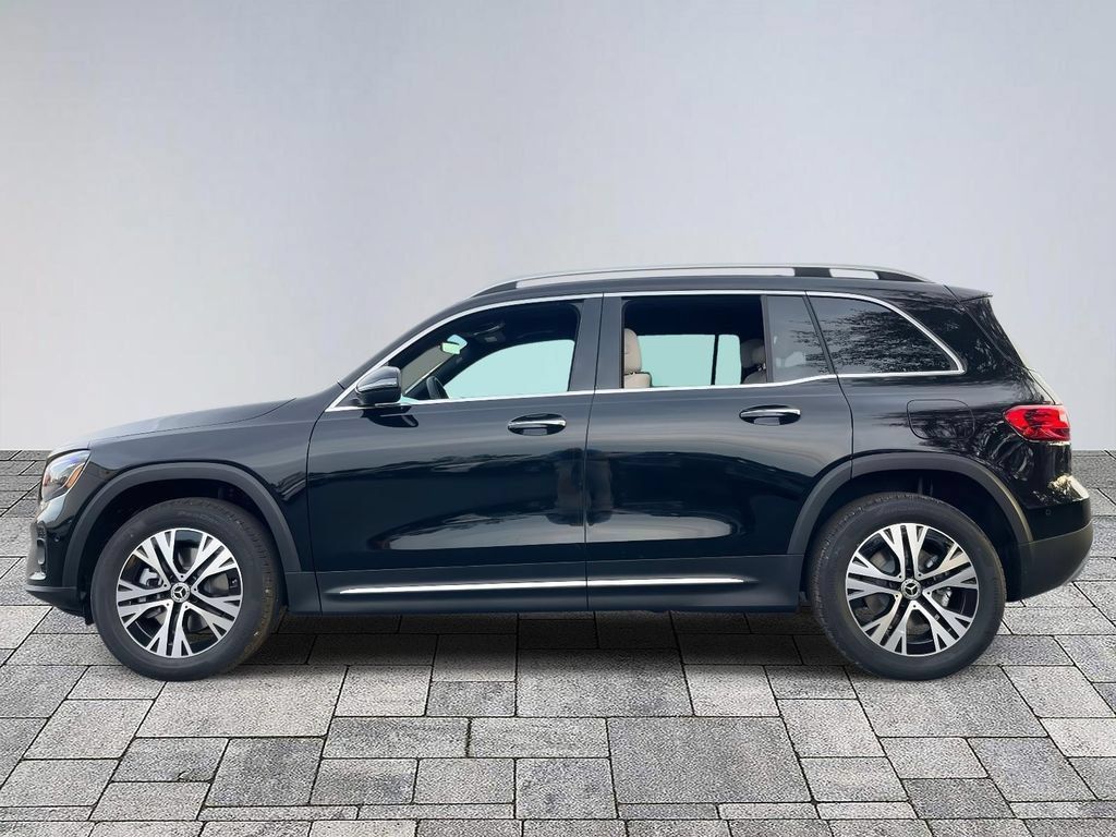 Certified 2026 Mercedes-Benz GLB 250 4MATIC image 4