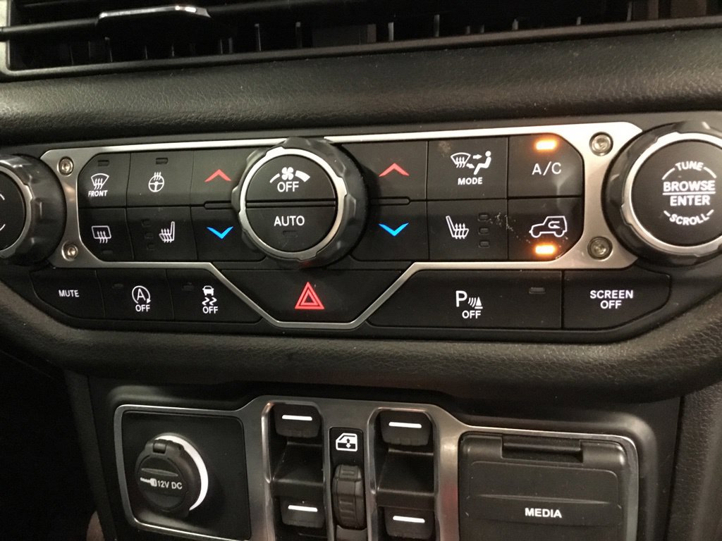 Used 2025 Jeep Wrangler Unlimited Sport AWD/4WD image 27