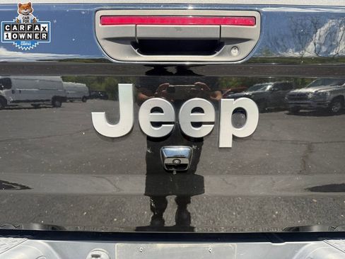 Used 2022 Jeep Gladiator Overland w/ Popular Equipment Package AWD/4WD image 17