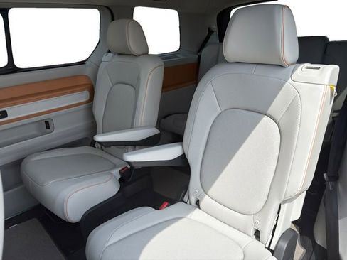 New 2025 Volkswagen ID. Buzz 1st Edition image 13