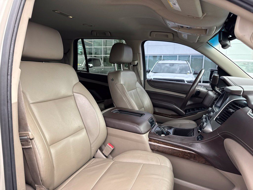 Used 2015 Chevrolet Tahoe LT w/ Luxury Package AWD/4WD image 16