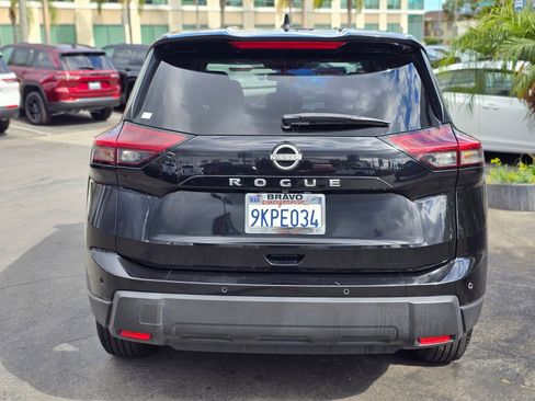 Used 2024 Nissan Rogue S FWD image 6