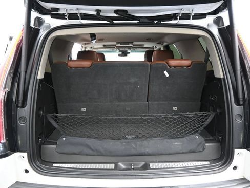 Used 2018 Cadillac Escalade Luxury AWD/4WD image 24