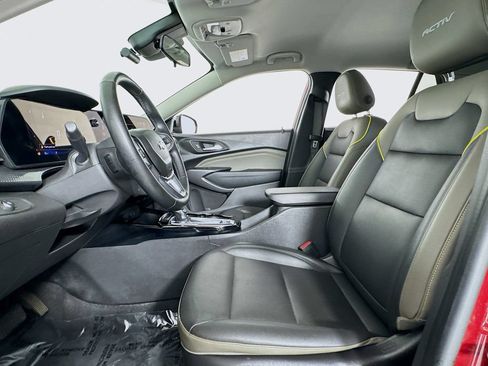Used 2024 Chevrolet Trax ACTIV FWD image 6