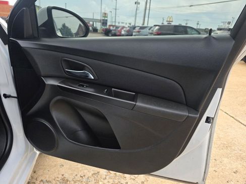 Used 2015 Chevrolet Cruze LT FWD image 17
