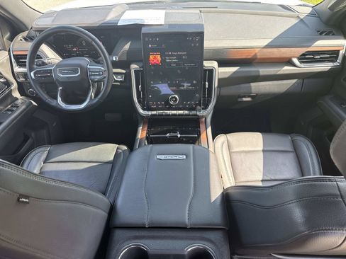 Used 2025 GMC Yukon Denali AWD/4WD image 27
