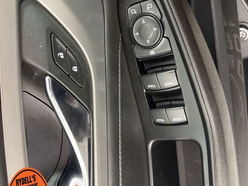 Certified 2023 Chevrolet Traverse LT w/ Rear Camera Mirror Package image 26