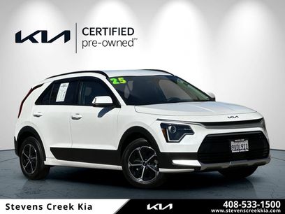 Certified 2025 Kia Niro EX