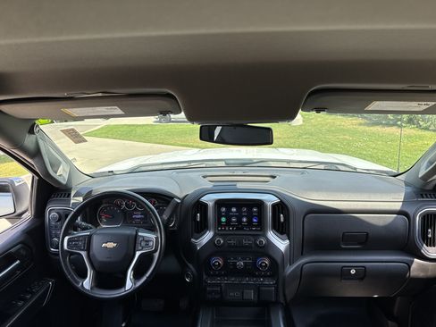 Used 2021 Chevrolet Silverado 1500 LTZ AWD/4WD image 18