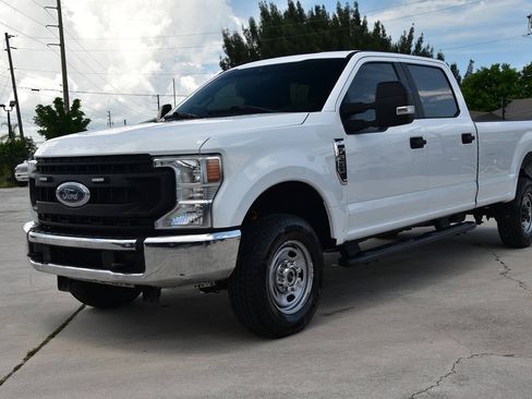 Used 2022 Ford F250 XL w/ Power Equipment Group AWD/4WD image 3