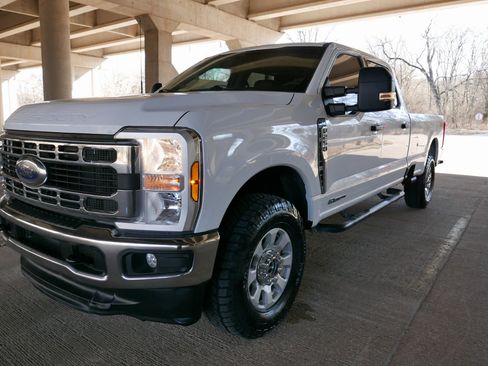 Used 2024 Ford F250 XLT w/ FX4 Off-Road Package image 24