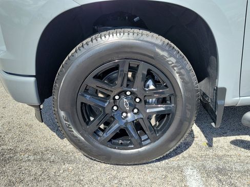 Used 2025 Chevrolet Silverado 1500 Custom w/ Turbomax Blackout Package RWD image 5