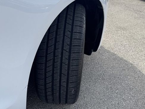 Used 2018 Ford Fusion SE FWD image 12
