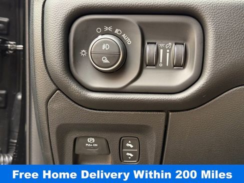 New 2026 RAM 1500 4x4 Crew Cab image 21