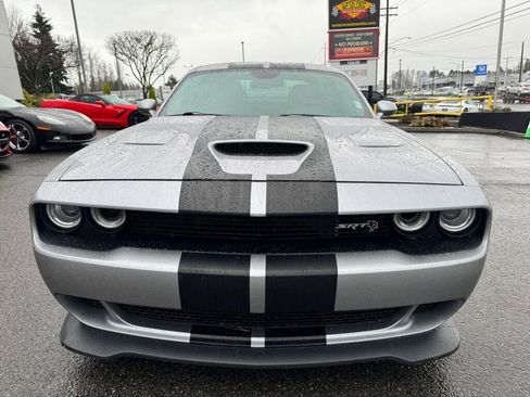 Used 2016 Dodge Challenger SRT Hellcat image 8