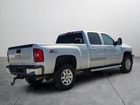 Used 2013 Chevrolet Silverado 2500 LTZ w/ LTZ Plus Package AWD/4WD image 4