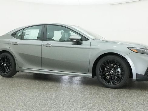 New 2026 Toyota Camry SE FWD image 28