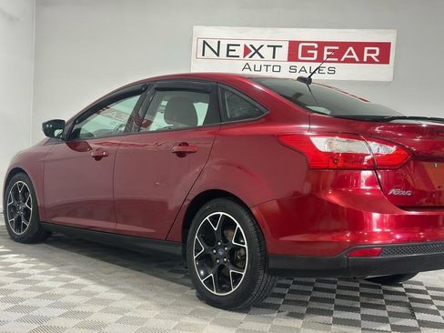 Used 2014 Ford Focus SE w/ Equipment Group 201A FWD image 7