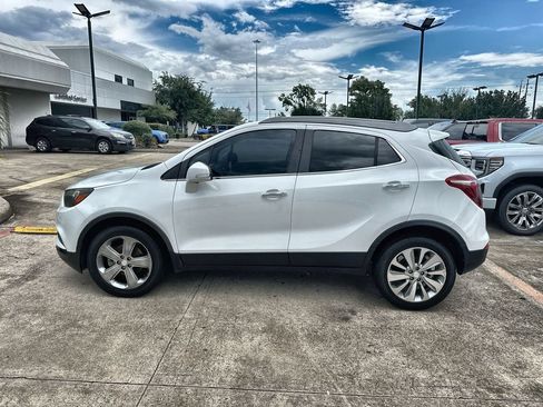 Used 2017 Buick Encore Preferred FWD image 2