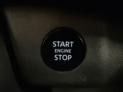 Used 2024 Nissan Rogue S FWD image 29