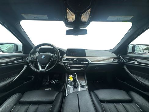 Used 2018 BMW 530i xDrive AWD/4WD image 16