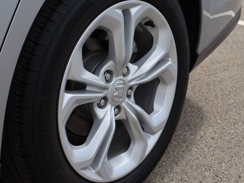 Used 2025 Honda Accord LX image 46