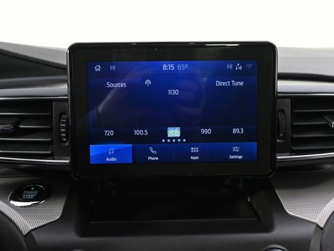 Used 2020 Ford Explorer XLT w/ Equipment Group 202A AWD/4WD image 28