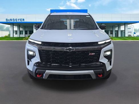 New 2026 Chevrolet Traverse Z71 w/ Enhanced Driving Package image 3