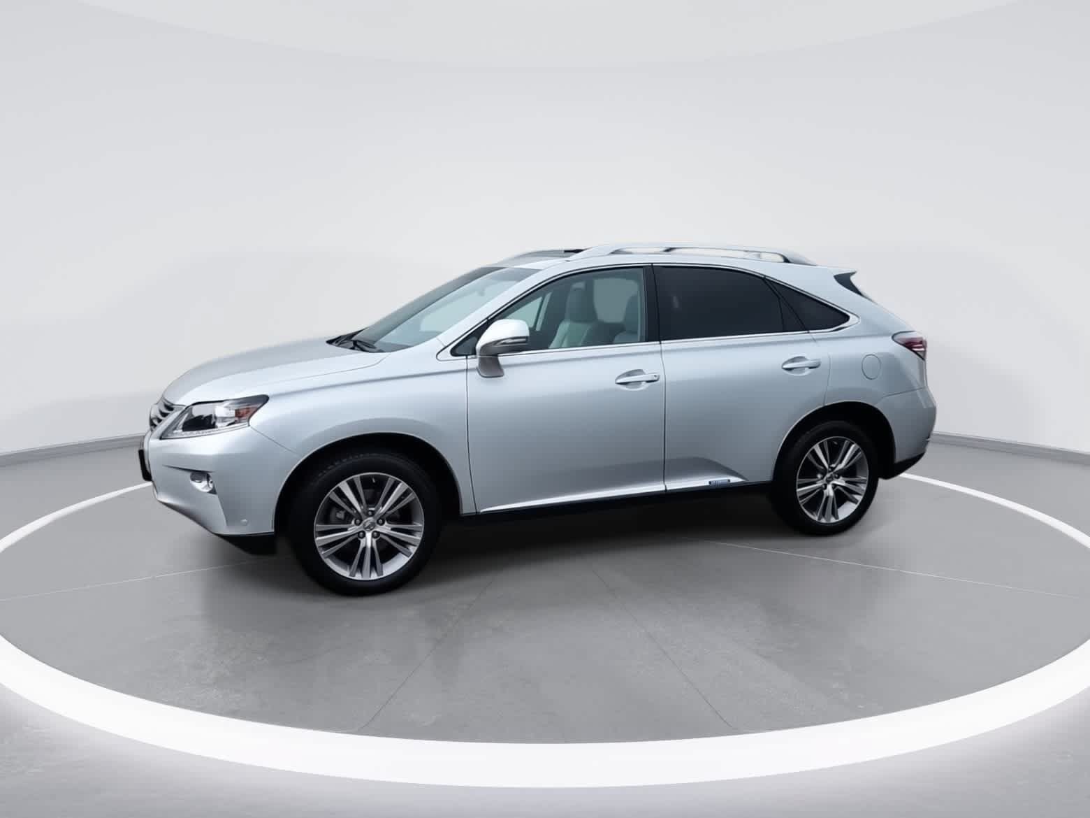 Used 2015 Lexus RX 450h AWD image 4