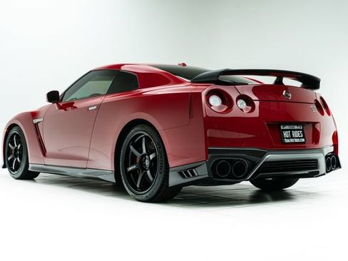 Used 2017 Nissan GT-R Track Edition AWD/4WD image 18