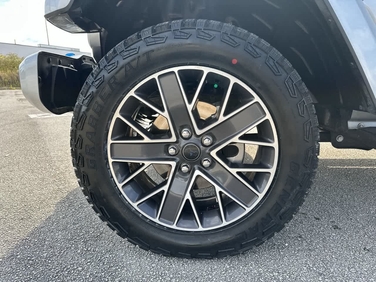Used 2024 Jeep Wrangler High Altitude AWD/4WD image 13