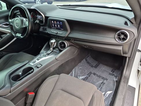 Used 2020 Chevrolet Camaro LT RWD image 28