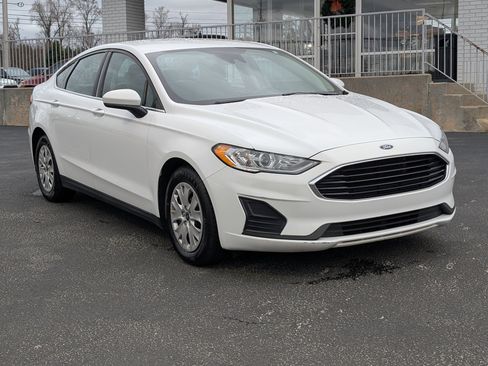 Certified 2020 Ford Fusion S image 4