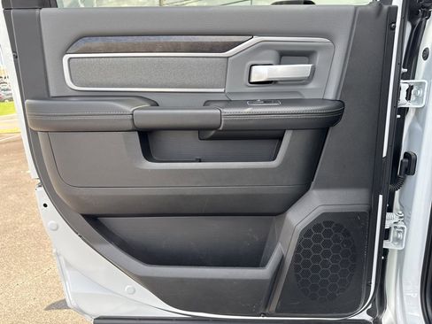 Used 2023 RAM 2500 Big Horn w/ Level 1 Equipment Group image 20